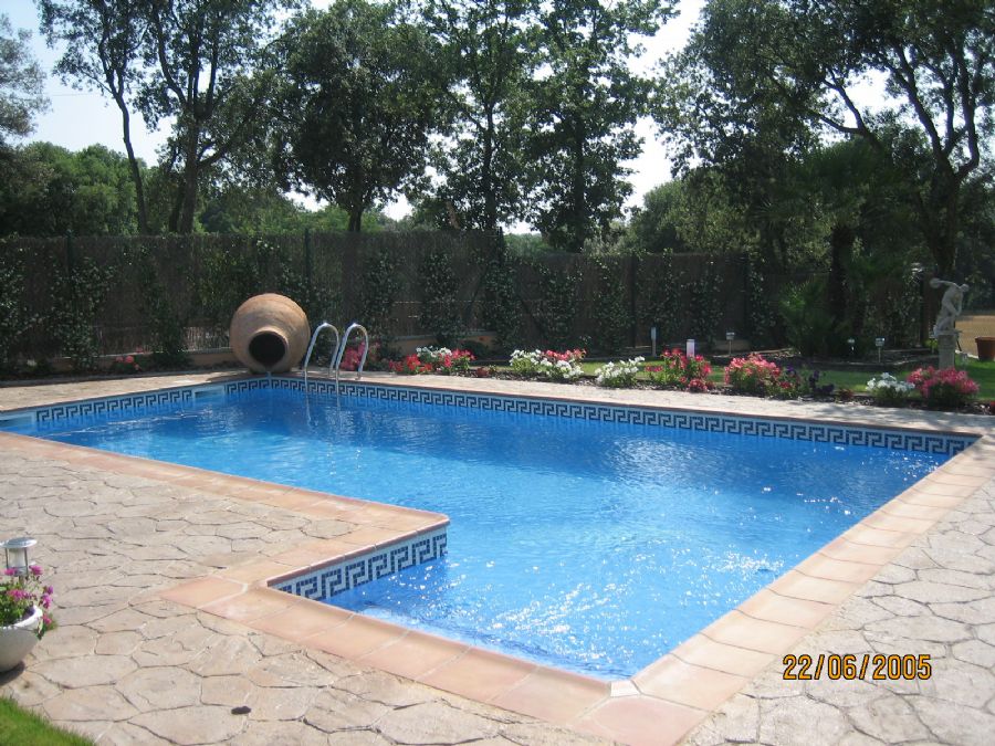 Atipic Girona - Imagen 3