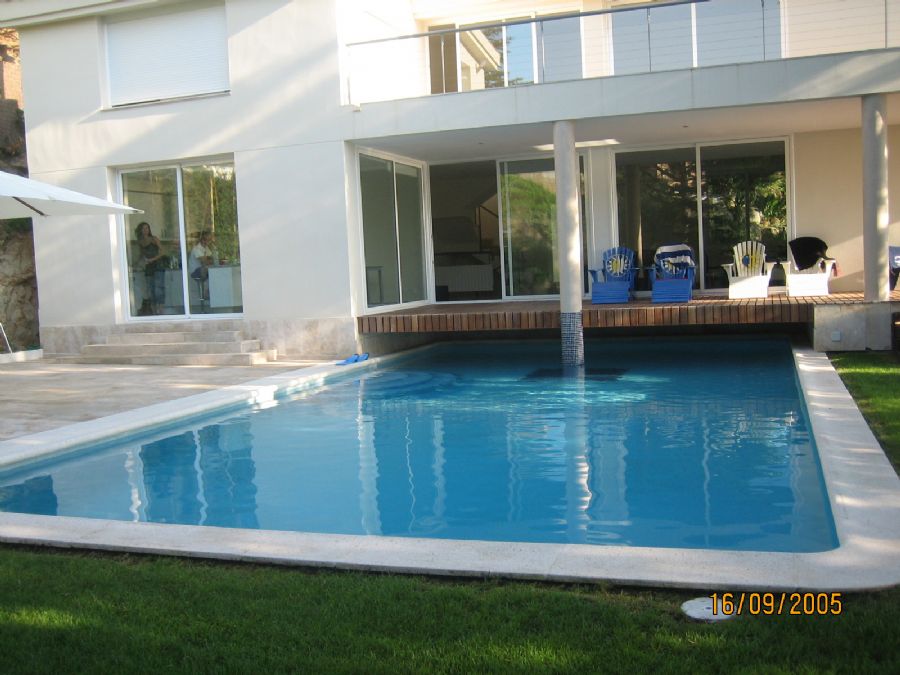 Atipic Girona - Imagen 4